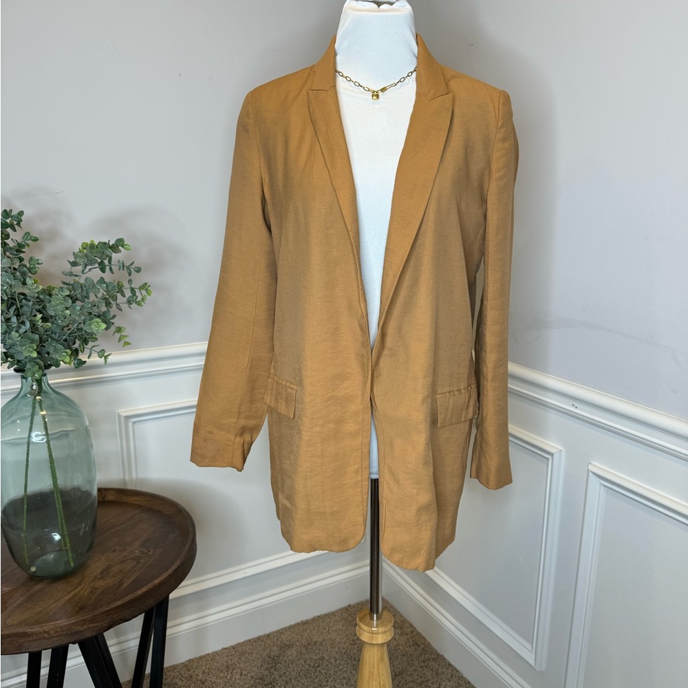 Chic Tan Blazer